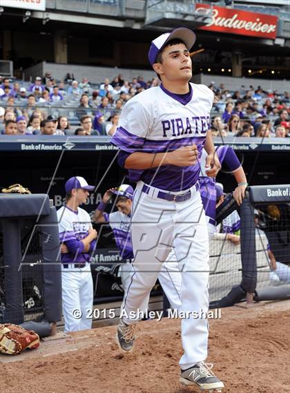 Thumbnail 3 in George Washington vs. Tottenville (PSAL Class AAA Final) photogallery.