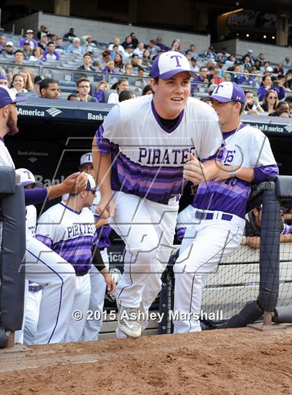 Thumbnail 2 in George Washington vs. Tottenville (PSAL Class AAA Final) photogallery.