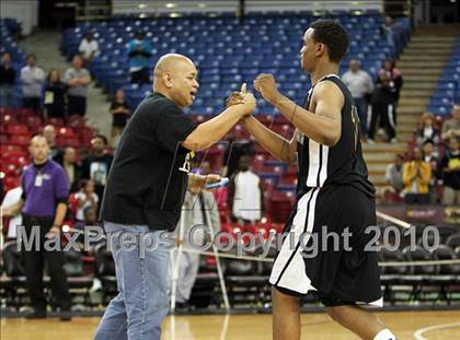 Thumbnail 3 in De La Salle vs. Newark Memorial (CIF NorCal D1 Final) photogallery.