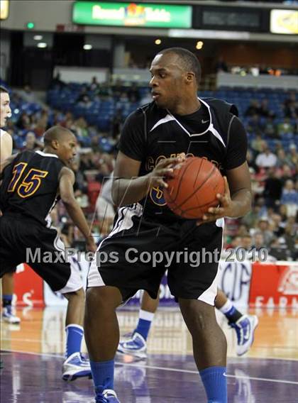 Thumbnail 3 in De La Salle vs. Newark Memorial (CIF NorCal D1 Final) photogallery.