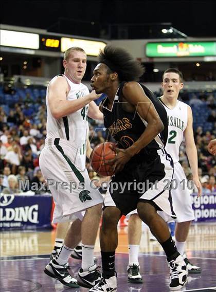 Thumbnail 1 in De La Salle vs. Newark Memorial (CIF NorCal D1 Final) photogallery.