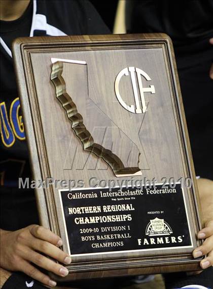 Thumbnail 1 in De La Salle vs. Newark Memorial (CIF NorCal D1 Final) photogallery.