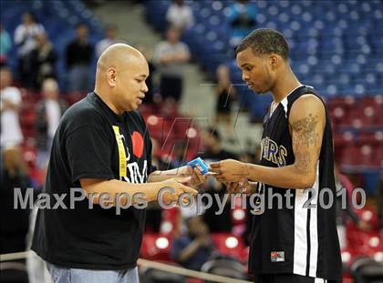 Thumbnail 3 in De La Salle vs. Newark Memorial (CIF NorCal D1 Final) photogallery.