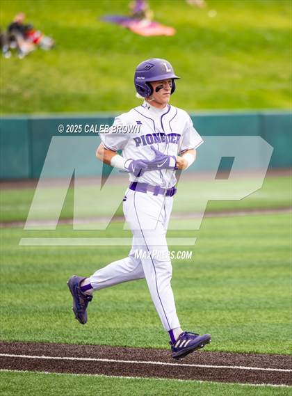 Thumbnail 1 in American Fork vs. Lehi (UHSAA 6A Championship Game 2) photogallery.