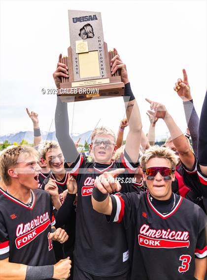 Thumbnail 3 in American Fork vs. Lehi (UHSAA 6A Championship Game 2) photogallery.