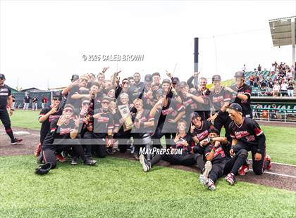 Thumbnail 2 in American Fork vs. Lehi (UHSAA 6A Championship Game 2) photogallery.