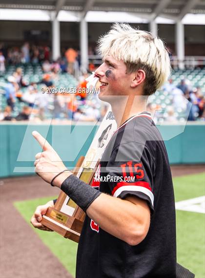 Thumbnail 1 in American Fork vs. Lehi (UHSAA 6A Championship Game 2) photogallery.