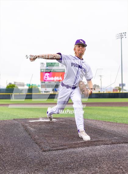 Thumbnail 3 in American Fork vs. Lehi (UHSAA 6A Championship Game 2) photogallery.