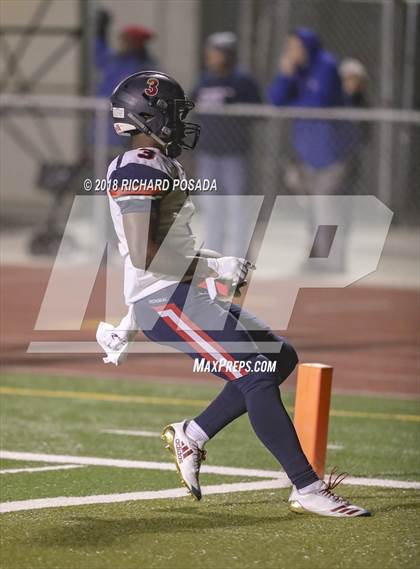 Thumbnail 2 in San Joaquin Memorial @ Tulare Union (CIF 2-A NorCal Championship) photogallery.