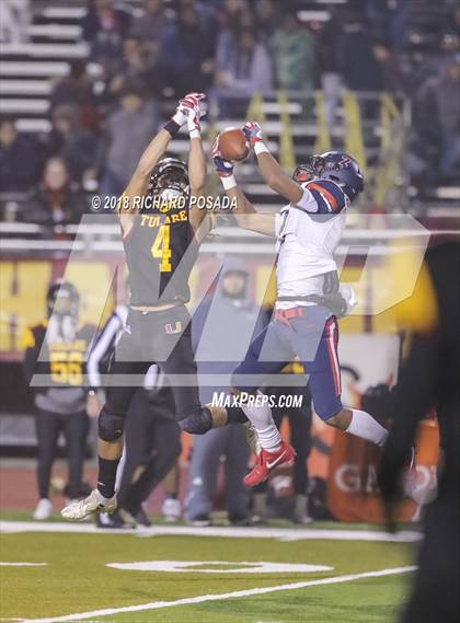 Thumbnail 2 in San Joaquin Memorial @ Tulare Union (CIF 2-A NorCal Championship) photogallery.
