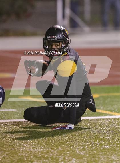 Thumbnail 2 in San Joaquin Memorial @ Tulare Union (CIF 2-A NorCal Championship) photogallery.