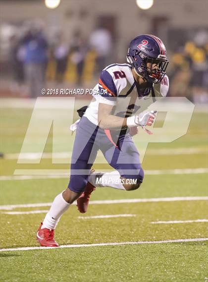 Thumbnail 1 in San Joaquin Memorial @ Tulare Union (CIF 2-A NorCal Championship) photogallery.