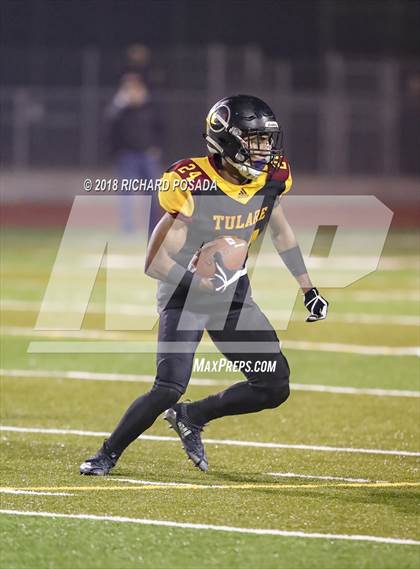 Thumbnail 2 in San Joaquin Memorial @ Tulare Union (CIF 2-A NorCal Championship) photogallery.