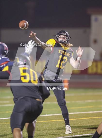 Thumbnail 2 in San Joaquin Memorial @ Tulare Union (CIF 2-A NorCal Championship) photogallery.