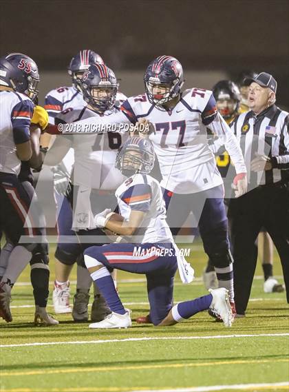 Thumbnail 2 in San Joaquin Memorial @ Tulare Union (CIF 2-A NorCal Championship) photogallery.