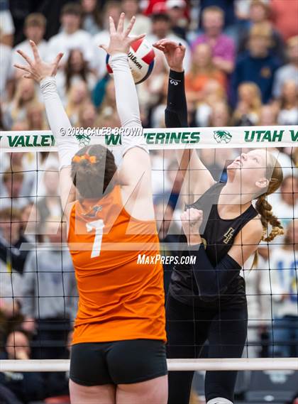 Thumbnail 1 in Lone Peak vs. Skyridge (UHSAA 6A Final) photogallery.