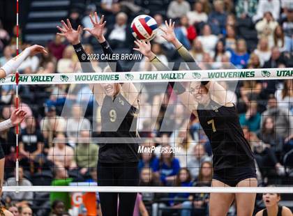 Thumbnail 2 in Lone Peak vs. Skyridge (UHSAA 6A Final) photogallery.
