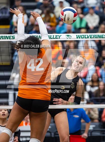 Thumbnail 2 in Lone Peak vs. Skyridge (UHSAA 6A Final) photogallery.