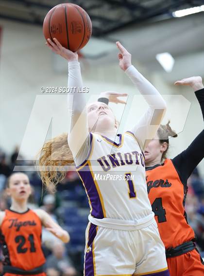 Thumbnail 2 in Marietta vs. Unioto (OHSAA D2 District Semifinal) photogallery.