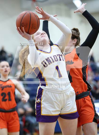 Thumbnail 1 in Marietta vs. Unioto (OHSAA D2 District Semifinal) photogallery.
