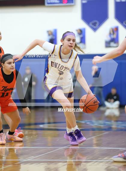 Thumbnail 1 in Marietta vs. Unioto (OHSAA D2 District Semifinal) photogallery.