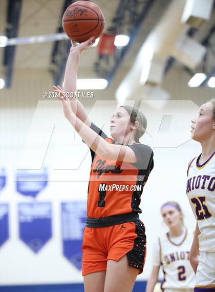 Thumbnail 2 in Marietta vs. Unioto (OHSAA D2 District Semifinal) photogallery.