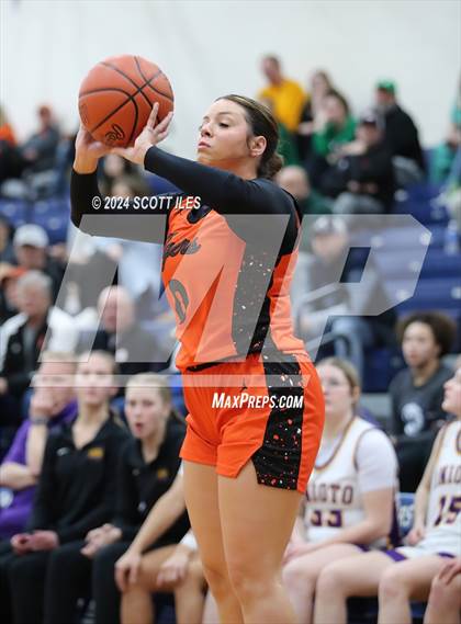 Thumbnail 2 in Marietta vs. Unioto (OHSAA D2 District Semifinal) photogallery.