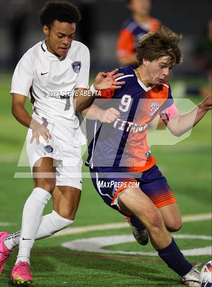 Thumbnail 2 in Legend vs. Cherokee Trail (CHSAA 5A Quarterfinal) photogallery.