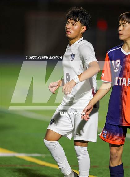 Thumbnail 2 in Legend vs. Cherokee Trail (CHSAA 5A Quarterfinal) photogallery.