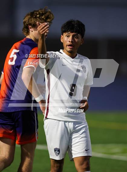 Thumbnail 2 in Legend vs. Cherokee Trail (CHSAA 5A Quarterfinal) photogallery.