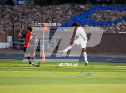 Thumbnail 3 in Legend vs. Cherokee Trail (CHSAA 5A Quarterfinal) photogallery.