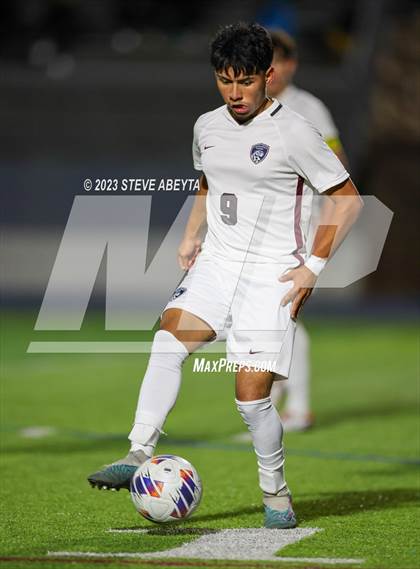 Thumbnail 3 in Legend vs. Cherokee Trail (CHSAA 5A Quarterfinal) photogallery.