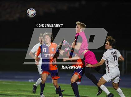 Thumbnail 2 in Legend vs. Cherokee Trail (CHSAA 5A Quarterfinal) photogallery.