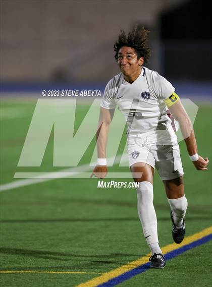 Thumbnail 2 in Legend vs. Cherokee Trail (CHSAA 5A Quarterfinal) photogallery.