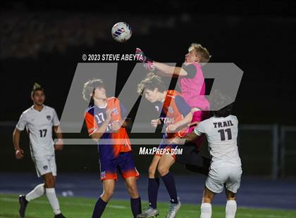 Thumbnail 2 in Legend vs. Cherokee Trail (CHSAA 5A Quarterfinal) photogallery.