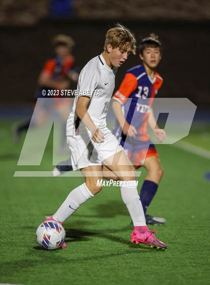 Thumbnail 3 in Legend vs. Cherokee Trail (CHSAA 5A Quarterfinal) photogallery.