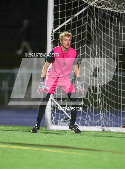 Thumbnail 3 in Legend vs. Cherokee Trail (CHSAA 5A Quarterfinal) photogallery.