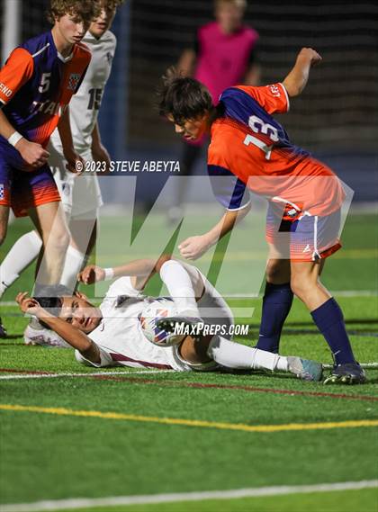Thumbnail 2 in Legend vs. Cherokee Trail (CHSAA 5A Quarterfinal) photogallery.