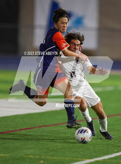 Thumbnail 2 in Legend vs. Cherokee Trail (CHSAA 5A Quarterfinal) photogallery.