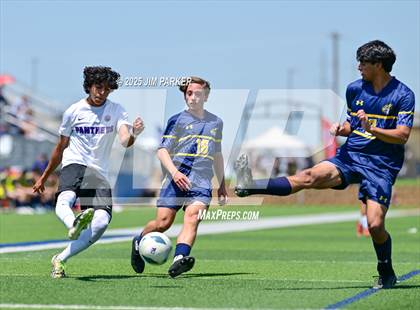 Thumbnail 2 in Liberty Hill vs. Highland Park (UIL 5A Soccer Division II Final) photogallery.