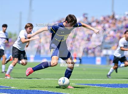 Thumbnail 2 in Liberty Hill vs. Highland Park (UIL 5A Soccer Division II Final) photogallery.