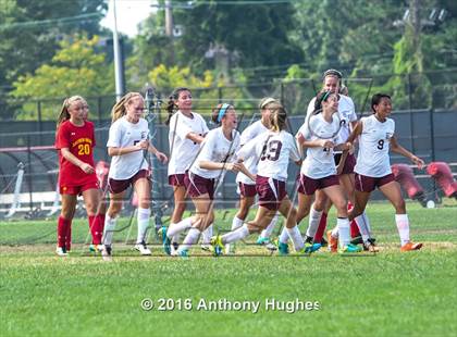 Thumbnail 2 in Sacred Heart vs Garden City photogallery.