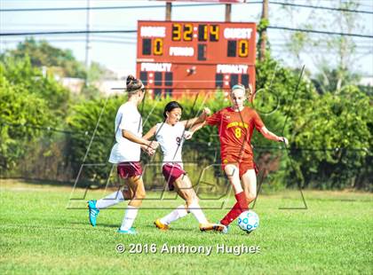 Thumbnail 2 in Sacred Heart vs Garden City photogallery.