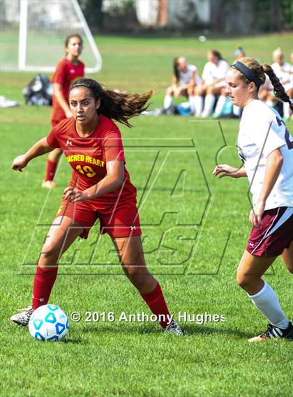 Thumbnail 2 in Sacred Heart vs Garden City photogallery.