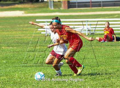 Thumbnail 3 in Sacred Heart vs Garden City photogallery.