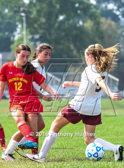 Thumbnail 3 in Sacred Heart vs Garden City photogallery.