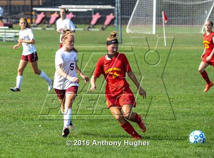 Thumbnail 2 in Sacred Heart vs Garden City photogallery.