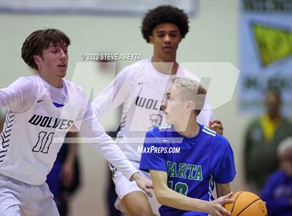 Thumbnail 3 in Grandview vs. Doherty photogallery.