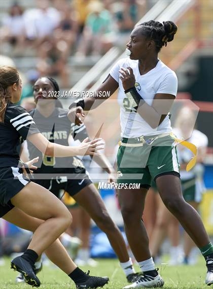 Thumbnail 3 in Fleming Island vs Western (FHSAA 2A Semifinal) photogallery.