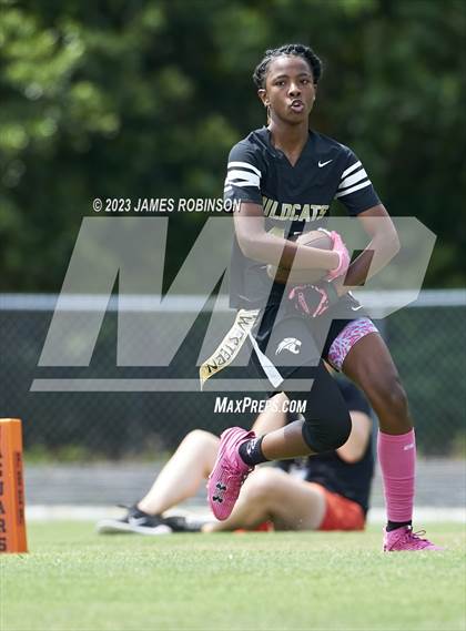 Thumbnail 3 in Fleming Island vs Western (FHSAA 2A Semifinal) photogallery.